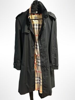 Burberry Black Trench Coat | size M | Removable Liner